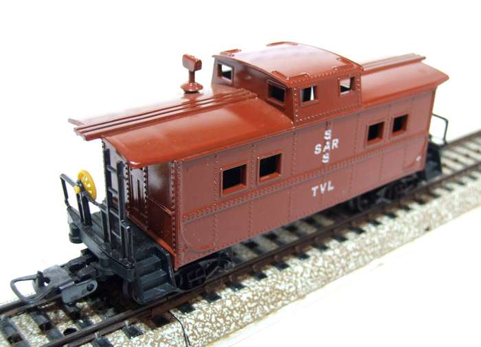 LIFE LIKE HO: SAR/SAS Caboose in very good Un-Boxed Condition.