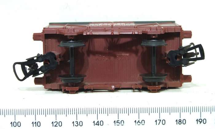 LIMA OO:  Vintage LIMA Junior Box Car in Good Un-Boxed condition (Italy)