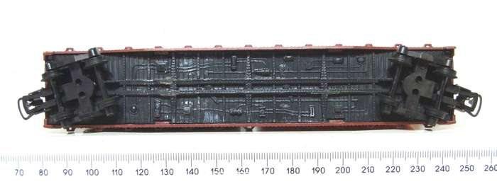 LIMA HO: SAR Container Carrier with Load in Good Un-Boxed Used Condition (Italy)