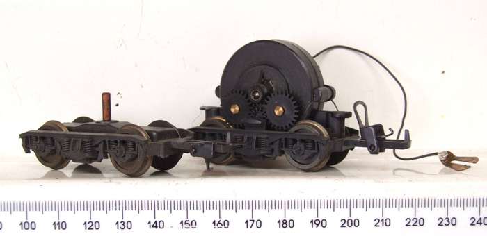 LIMA HO: SAR E5 Loco Power Bogies with Low Gearing Configuration in Good Condition for Parts.(Italy)