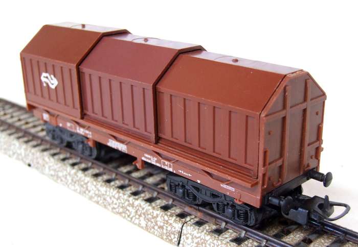 LIMA HO: NS (3185) Telescopic Roof Freight Car in Good Un-Boxed Used Condition (Italy)