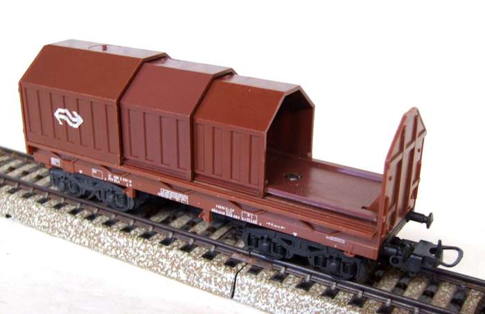 LIMA HO: NS (3185) Telescopic Roof Freight Car in Good Un-Boxed Used Condition (Italy)