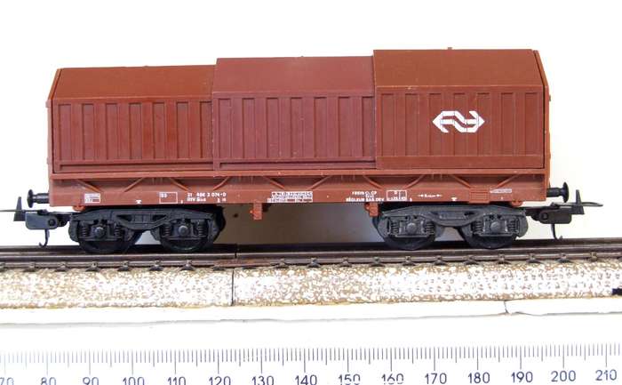 LIMA HO: NS (3185) Telescopic Roof Freight Car in Good Un-Boxed Used Condition (Italy)