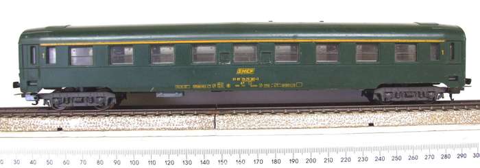 JOUEF OO:  Vintage Detailed SNCF 1st Class Passenger Coach in Fair Un-Boxed condition.
