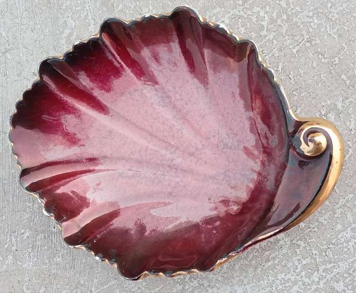 Carlton ware "Rouge Royale" Nut dish