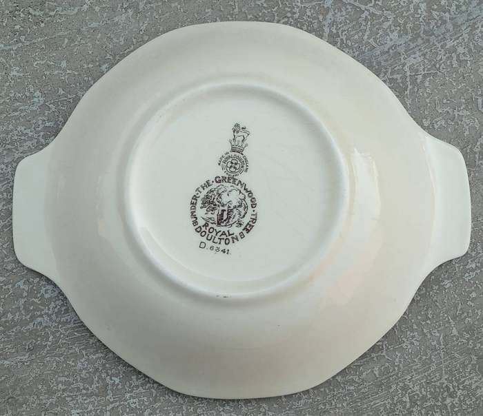 Royal Doulton "Under the Greenwood Tree" Series ware, Tabbed bowl