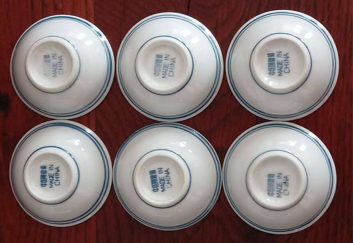 Chinese dinner service Jandgezhen porcelain Blue and White rice grain and Canton Blue Willow pattern