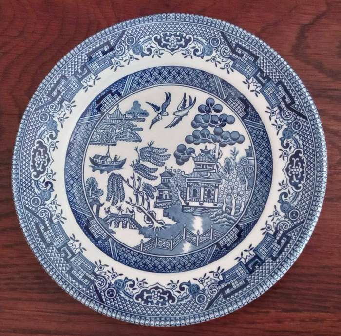 3 sideplates in the Old Willow Pattern. From EIT and unknown manufacturer