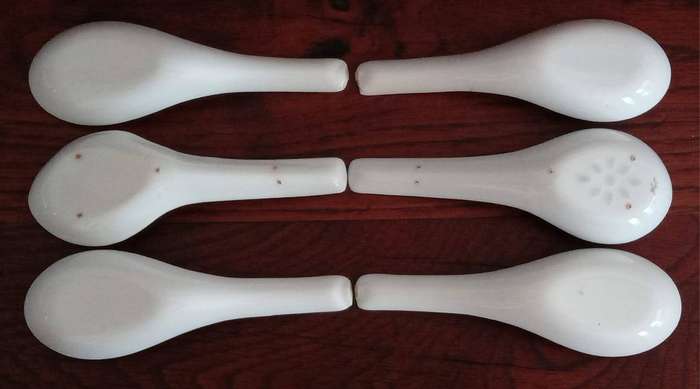 Chinese bowls and spoons. R99 per Set. Green set sold already!