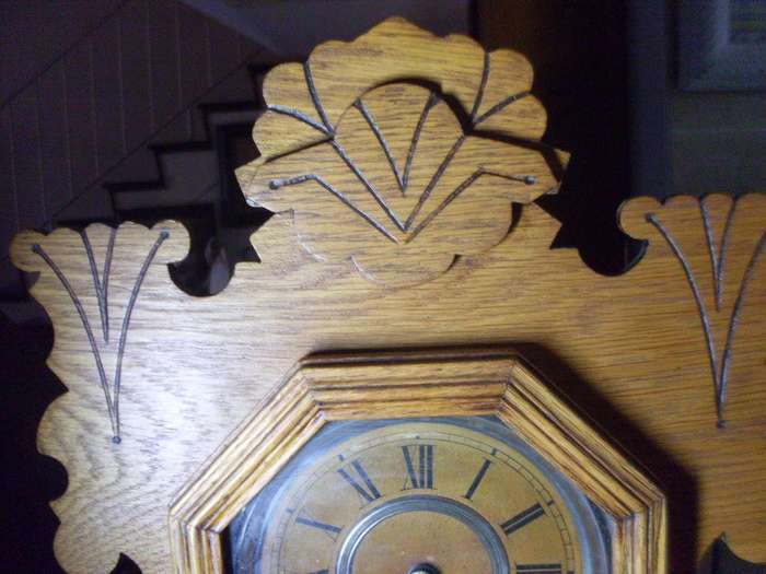 VINTAGE ANSONIA USA GINGERBREAD CLOCK ...WORKING....