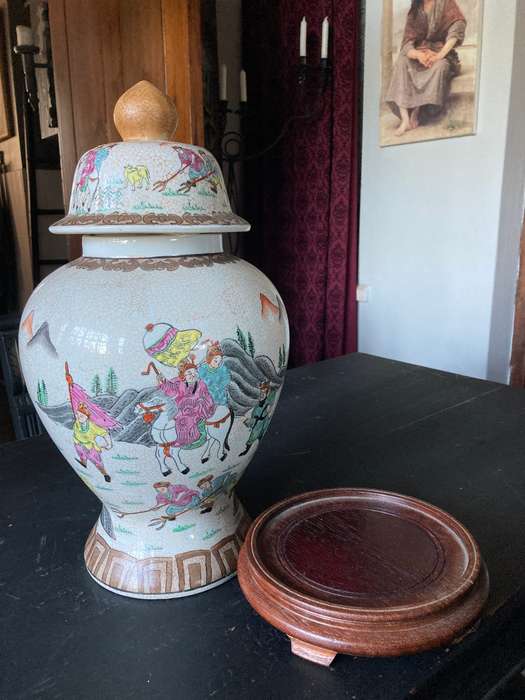 VERY LARGE ORIENTAL  CRACKLE GLAZE GINGER JAR WITH STAND