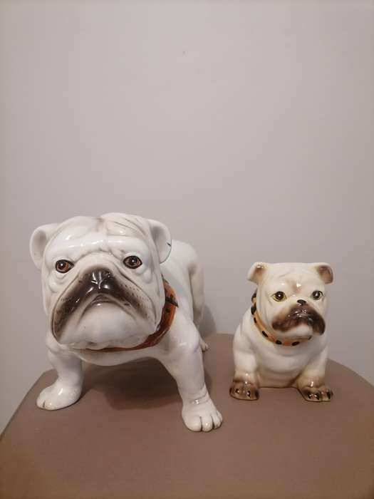 Porcelain English Bull Dogs - Large 23 CM H - 39 CM L ( NEAR MINT) - Small 18 CM H - 18 CM L (VG+)