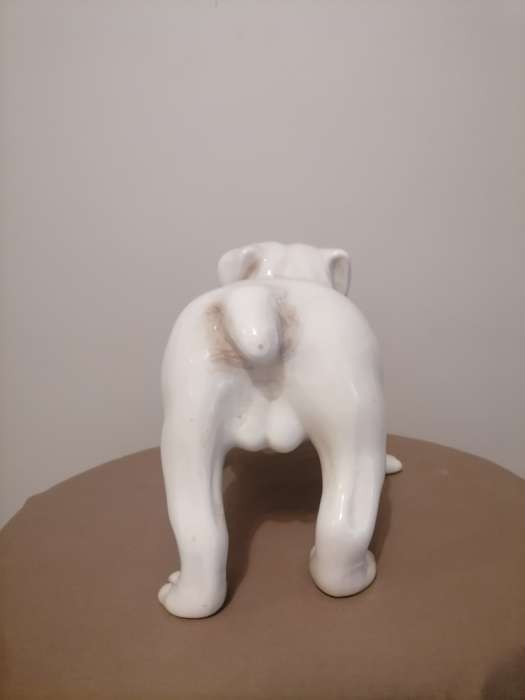 Porcelain English Bull Dogs - Large 23 CM H - 39 CM L ( NEAR MINT) - Small 18 CM H - 18 CM L (VG+)