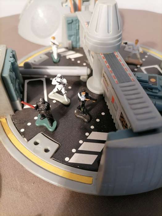 MICRO MACHINES STAR WARS A NEW HOPE THE DEATH STAR, 1994 - COMPLETE WITH EXTRAS - WITH FIGURES