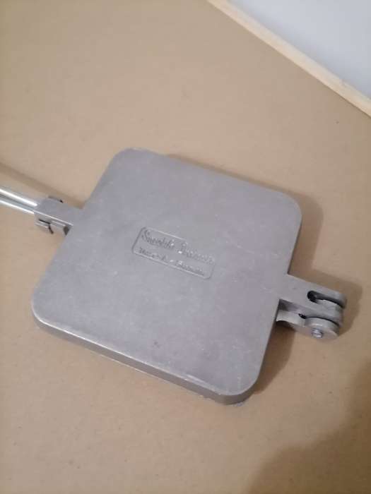 Snackler Products - Braai bread and Toaster Maker - AMAZING