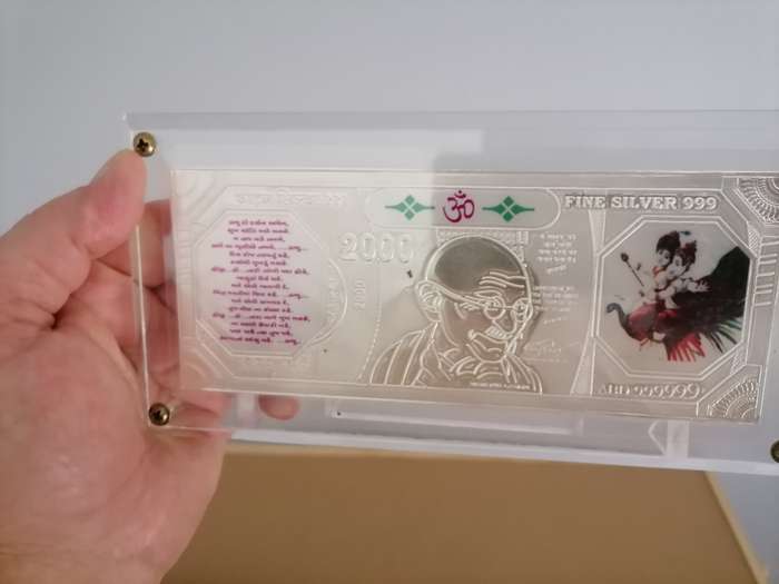 Jagrita Laminated 2000 New Currency Note in 999 Pure Silver with Stand can be removed