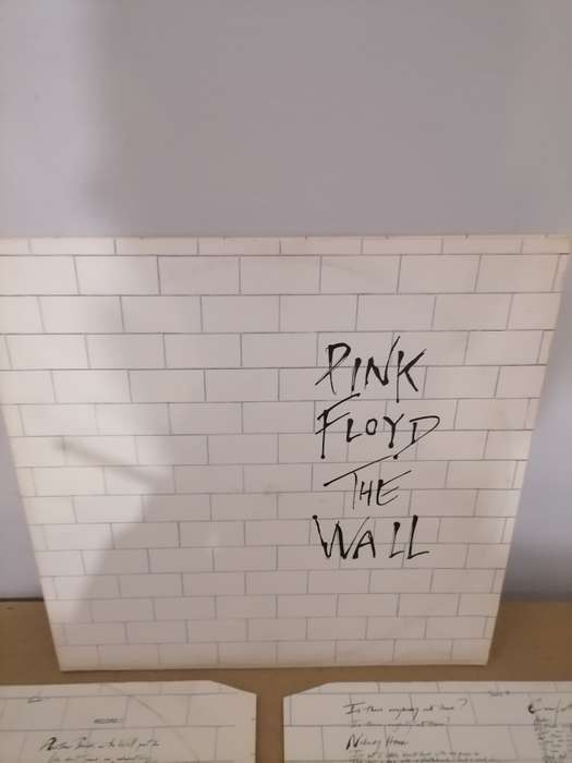 Pink Floyd The Wall 2 x LP - SCBS 2462 - NEAR MINT CONDITION