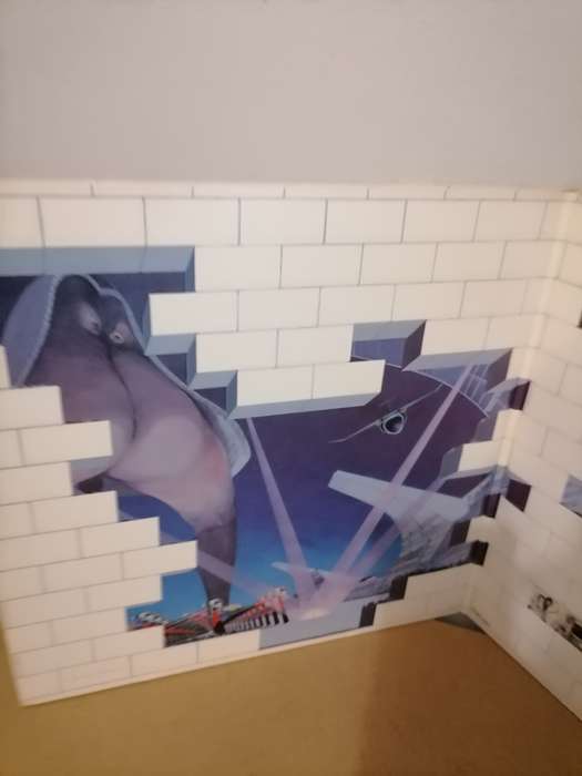 Pink Floyd The Wall 2 x LP - SCBS 2462 - NEAR MINT CONDITION