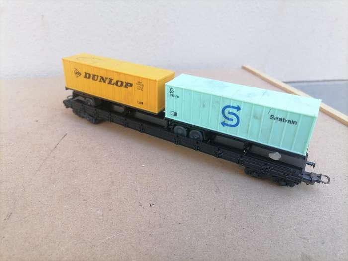 Lima HO gauge Flat Wagon loaded with Lima 2 Containers - MADE IN ITALY
