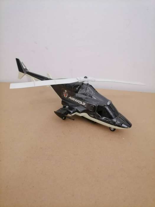 ERTL AIRWOLF 1984 Vintage Toy Helicopter Super Rare Collectable 1/48 - 36 CM L - WING SPAN 30 CM
