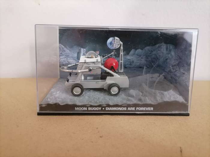 2006 1:43 scale diecast model of the James Bond 007 Moon Buggy from the movie Diamonds Are Forever
