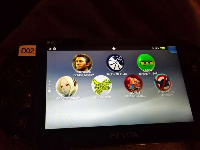 PS Vita 2000 Console - with 128gb Memory Card (D20)