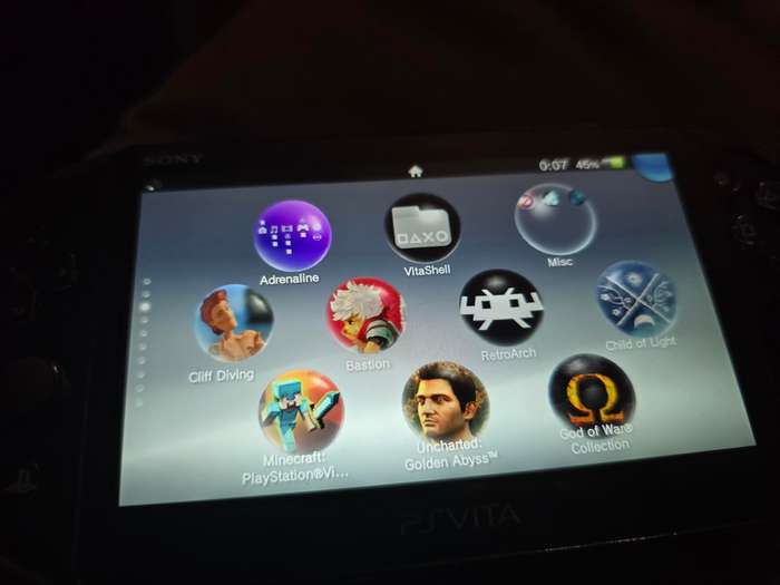 PS Vita 2000 Console - 128gb Memory Card - (B05)
