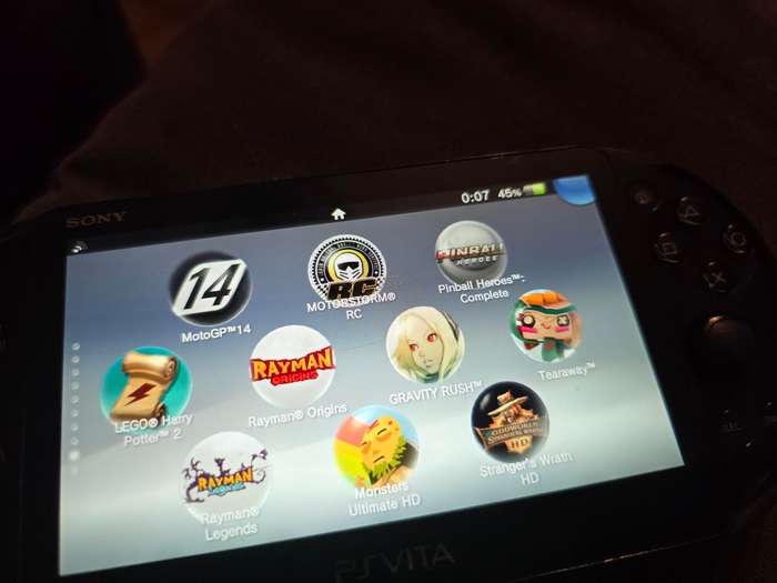 PS Vita 2000 Console - 128gb Memory Card - (B05)