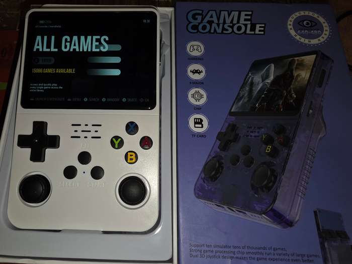 R36s - 64GB Gaming Console - with Retro console emulators and roms (white)