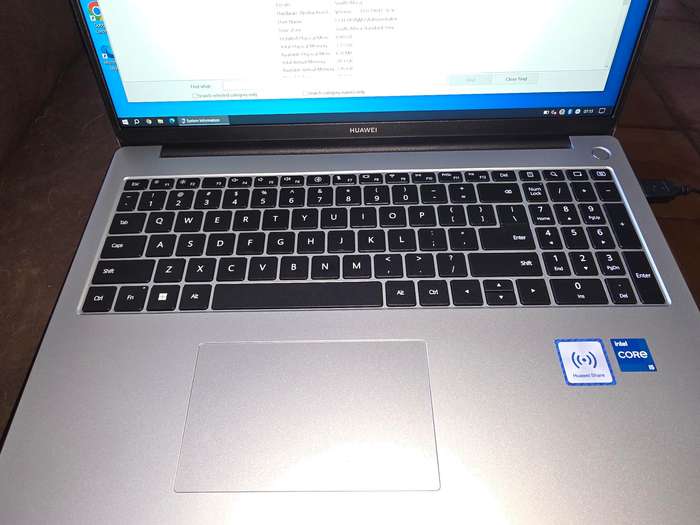 HUAWEI Matebook D16 | 12th gen i5, 16GB Ram, 512GB SSD, 16' Display | Backpack + Bluetooth mouse