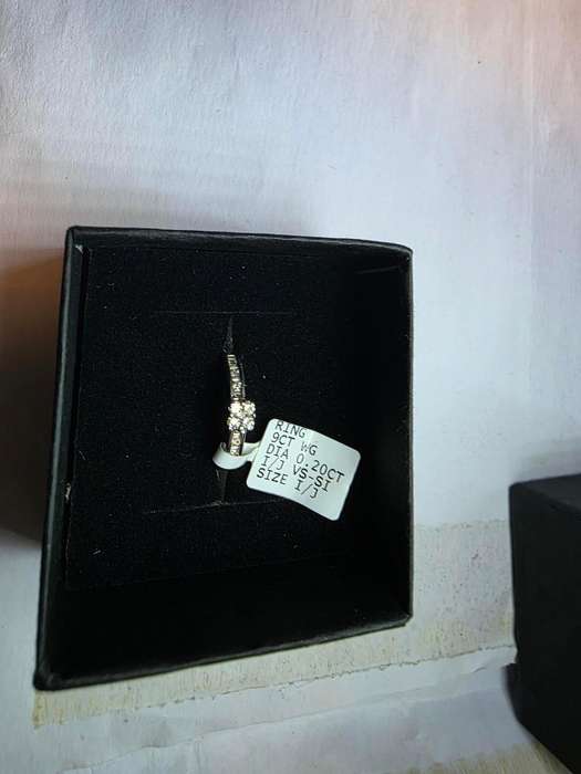 9ct White Gold Engagement Ring - [Appraisal Value - R9095]