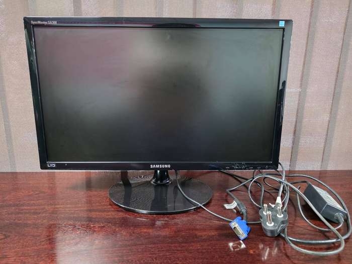Samsung SyncMaster SA300 Monitor