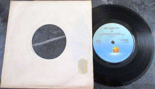 U2 New Year's Day   WIP 6637  7"` Single VINYL Record