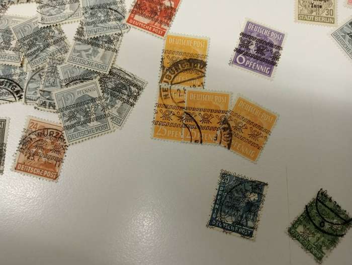 VERY USEFUL COLLECTION FROM THE COMMONWEALTH AND MORE -all vfu/umm mini sheets  NB see below