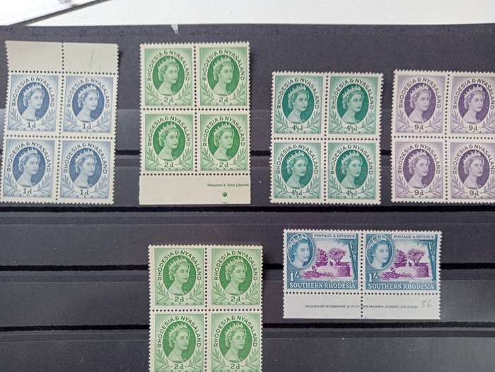 RHODESIA & NYASALAND QEII blocks umm one showing NICE SMUDGE FLAW
