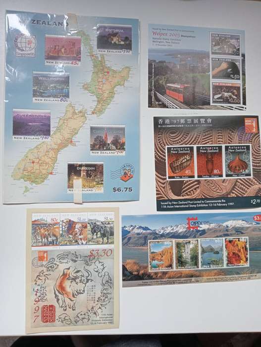 NEW ZEALAND-SCARCE UMM MINI SHEETS