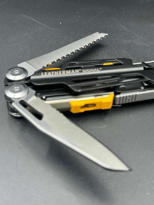 Leatherman Signal