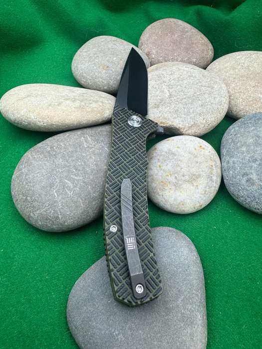 We Knife 711B Green/Black G10 Handle Black Stonewash/Satin Blade Knife