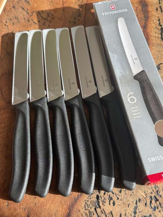 Victorinox Swiss Classic 6 Piece Steak Knife Set - Serrated Round