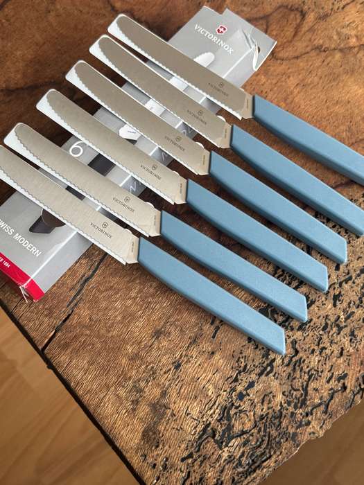 Victorinox Swiss Classic 6 Piece Steak Knife Set - Serrated Round