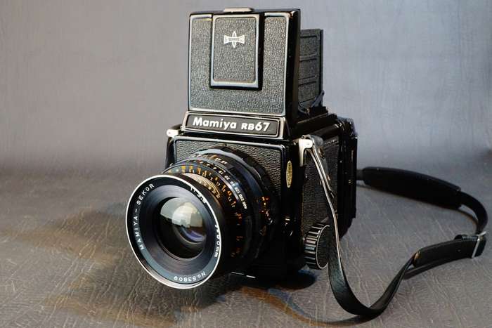 Mamiya RB67 Professional 6x7 120 Film Camera with Sekor 90mm F3.8 Lens and Hood **Great Condition**