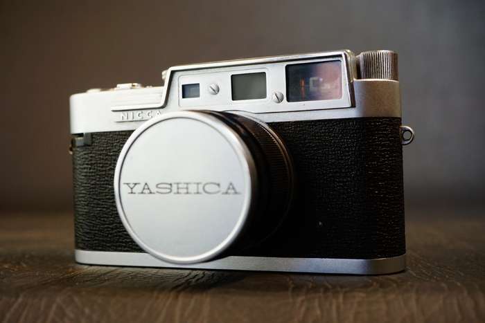 Yashica YF Nicca 35mm Rangefinder Film Camera with Yashinon 5cm F1.8 Lens **Great Condition**