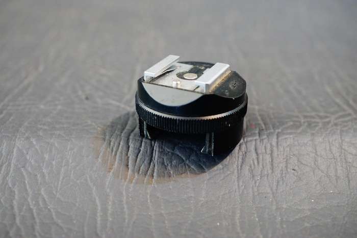 Genuine Nikon AS-1 Flash Coupler Hot Shoe Adapter for F2, F2A, F2AS Cameras  **Good Condition**