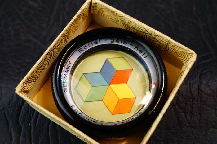 Rollei Franks & Heidecke RI/Bay 1 - Gelb-Hell Light Yellow Filter w/ Case and Box **Great Condition*