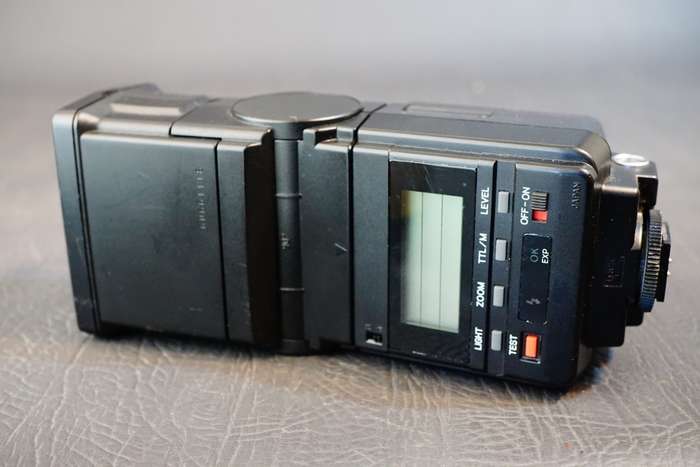 Minolta Maxxum 4000AF Flash with Diffuser for Minolta Cameras  **Good Condition**