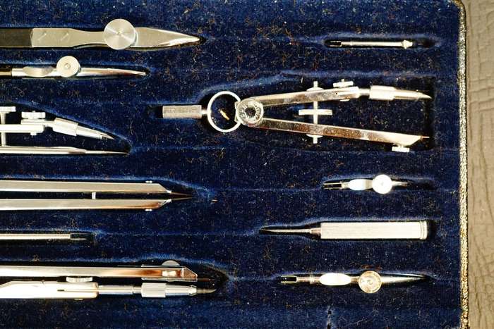 Vintage Kern Aarau Swiss High Precision Drawing Set In Original Box **Complete Excellent Condition**