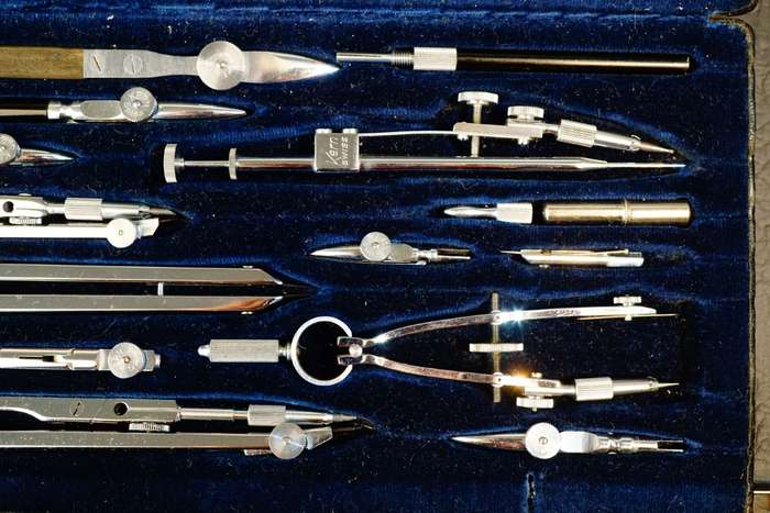 Vintage Kern Aarau Swiss High Precision Drawing Set In Original Box **Complete Excellent Condition**