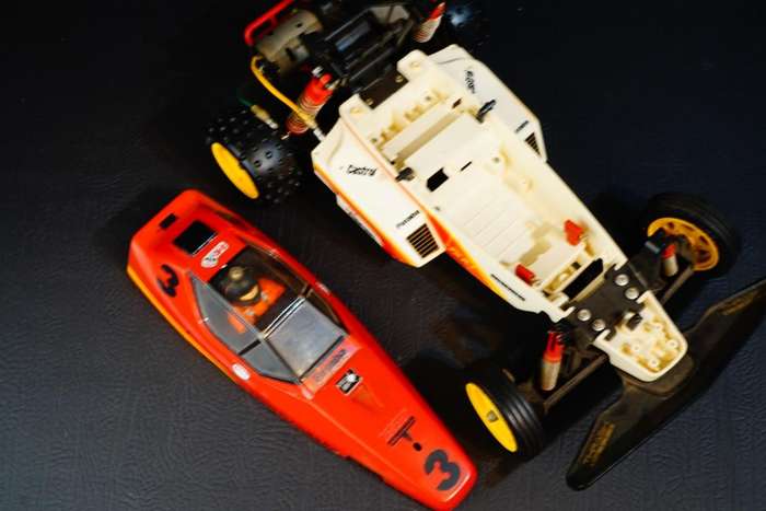 Vintage Rc Futaba Fx10 rc Buggy 80's **Chassis Only, Spares or Repair**