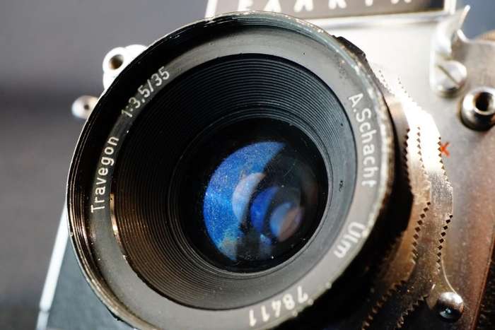 Ihagee Exakta Varex IIb 35mm SLR Camera with Travegon 35mm F3.5 Lens  **Well Used Condition**