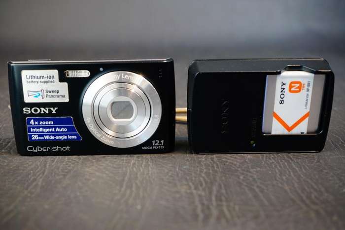 Sony CyberShot DSC-W510 12.1MP Compact Digital Camera **Good Condition**